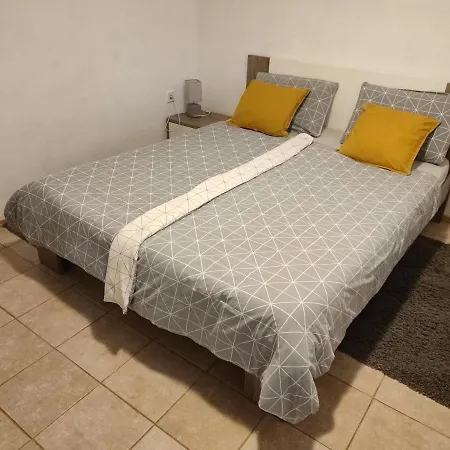 Ξενοδοχείο Suzy Πούλα