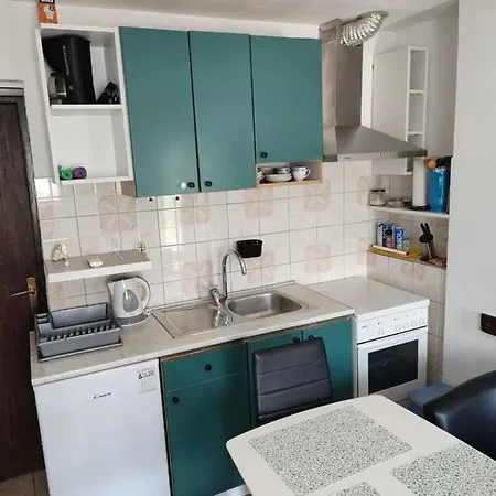 Guesthouse Suzy Hotel 3*