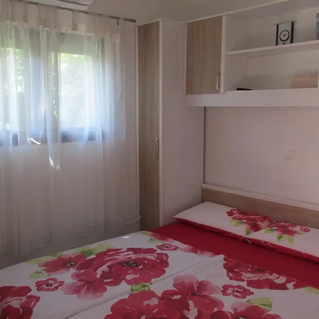 Guesthouse Suzy Hotel 3*