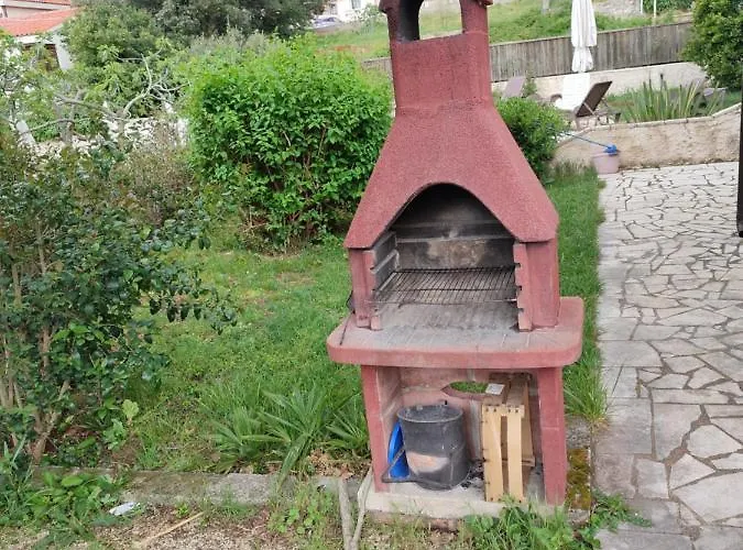 Suzy מלון פולה