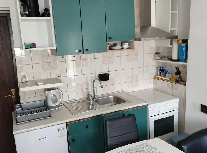 Guesthouse Suzy Hotel 3*