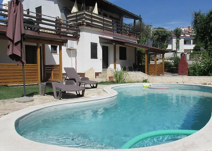 Guesthouse Suzy Hotel 3*